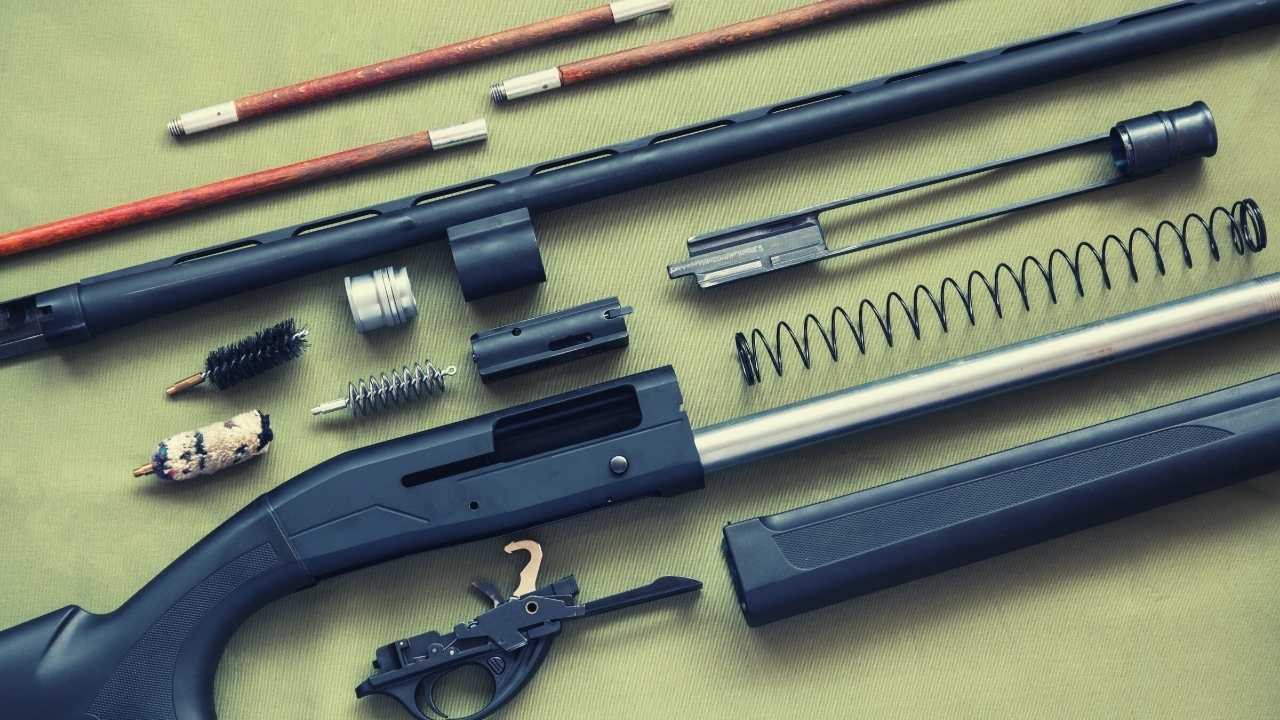 How to disassemble a Mossberg 500